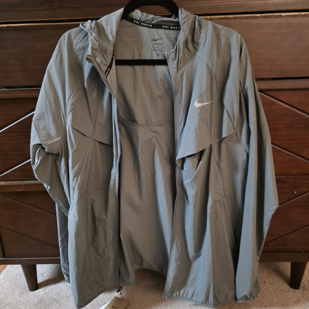 Nike Men's Hooded Windbreaker Jacket - Gray - Picture 3 of 7